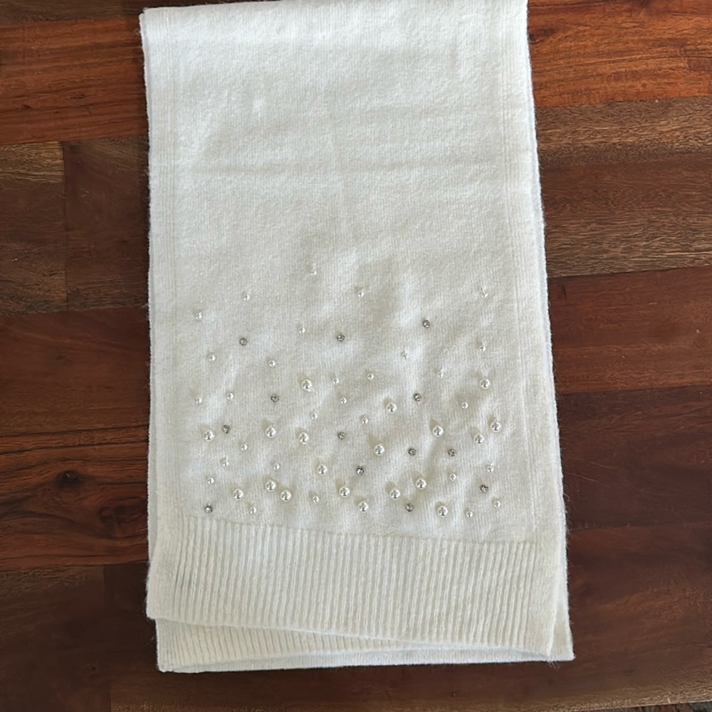 NWOT Talbots Pearl & Rhinestone Embellished Scarf